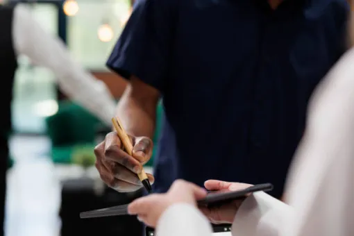 Service de livraison pour les conciergeries d'entreprise à Paris 16, Paris 8, Label Courses
